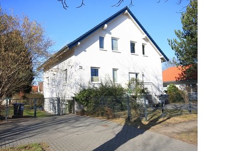 Schöne 3-Zimmer-Dachgeschosswohnung mit Loggia in ruhiger Wohnlage